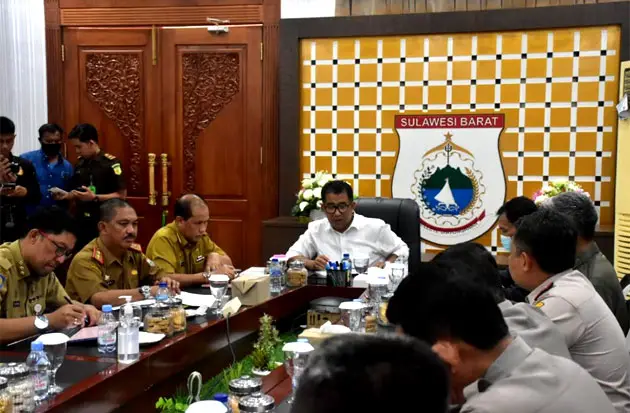 Pj Gubernur Sulbar Bentuk...