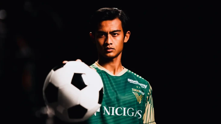 Pratama Arhan Debut,...