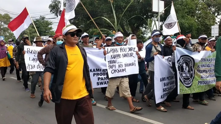 Ribuan Petani Tebu Minta...