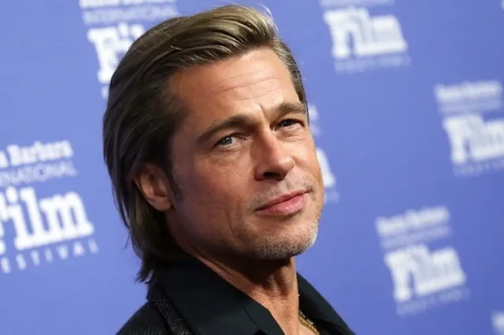 Brad Pitt Diduga Mengalami...