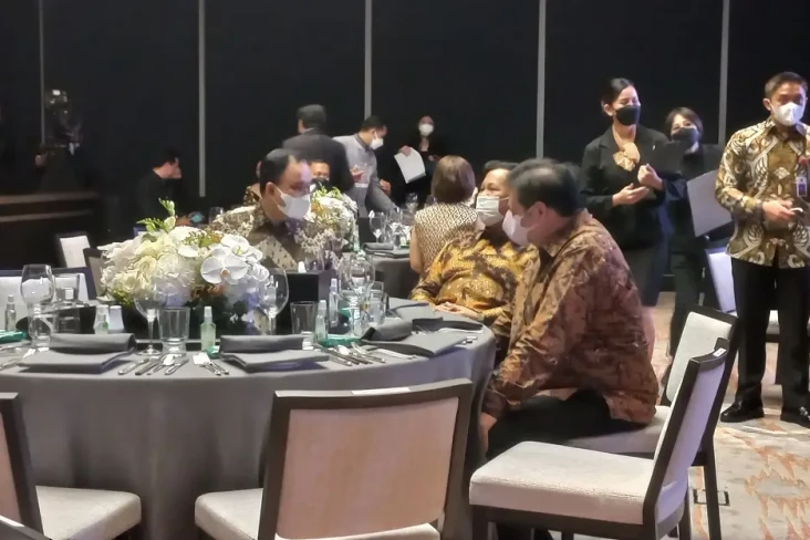 Momen Anies, Prabowo,...