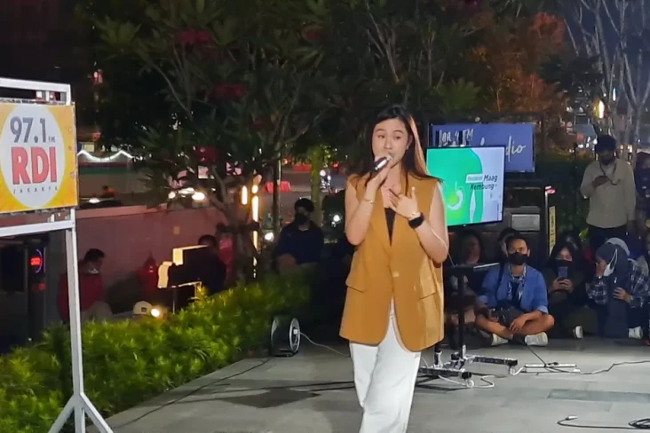 Penyanyi Keke Puas Biasa...
