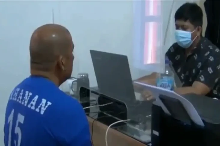 Sadis! Suami Bacok Kepala...