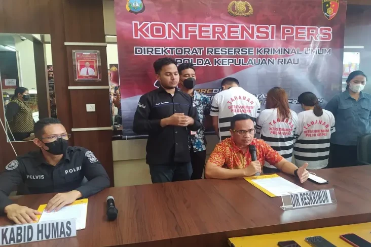 Polda Kepri Tangkap...