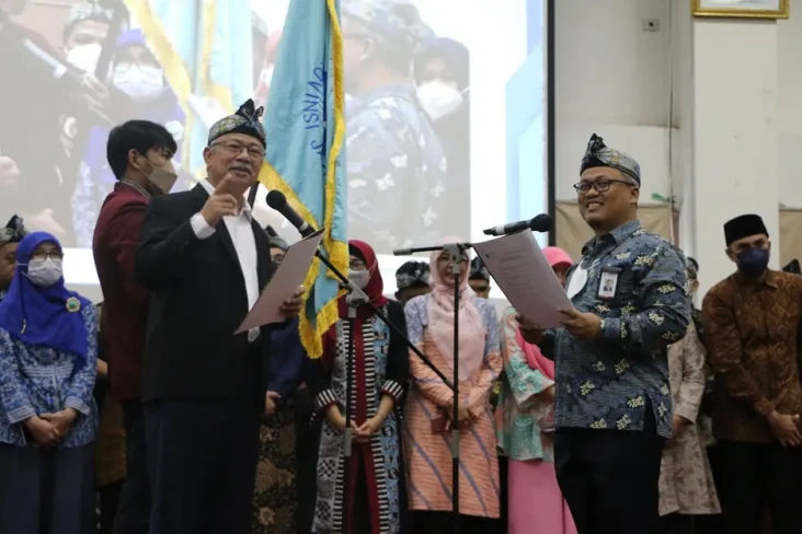 Rektor Telkom University...