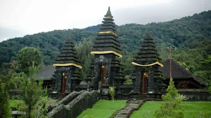 Kisah Ratu Dewata, Raja...