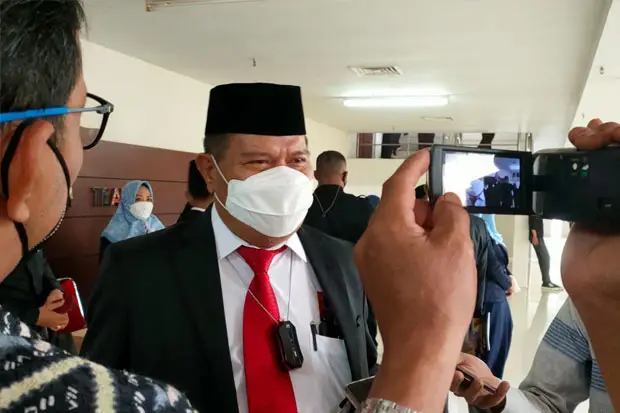 Civitas UNM Gelar Salat...