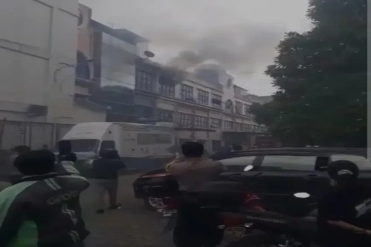 Ruko di Kalideres Terbakar,...