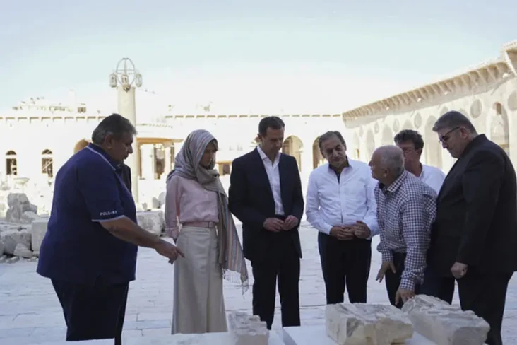 Bashar Assad Kunjungi...