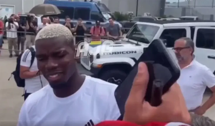 Paul Pogba Tolak Tandatangani...