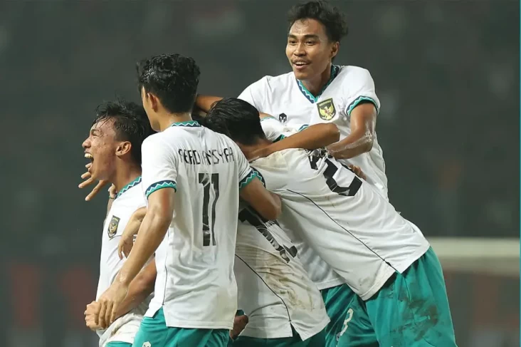 Klasemen Akhir Grup...