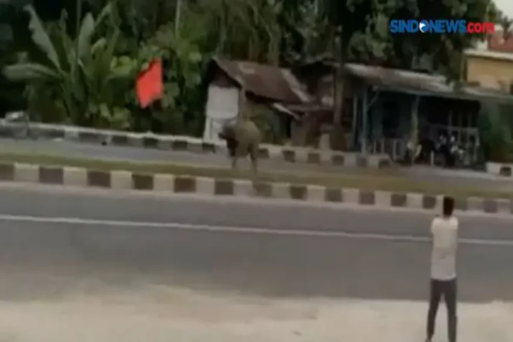Kabur hingga Pinggir...