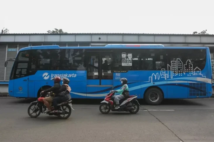 Simak 4 Titik Bus Gratis...