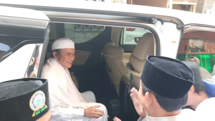 Usai Jadi Khotib Sholat...