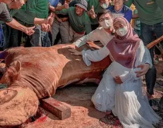 Terharu Rayakan Idul...