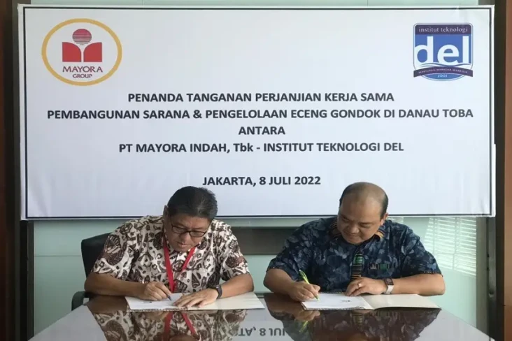 Manfaatkan Enceng Gondok...