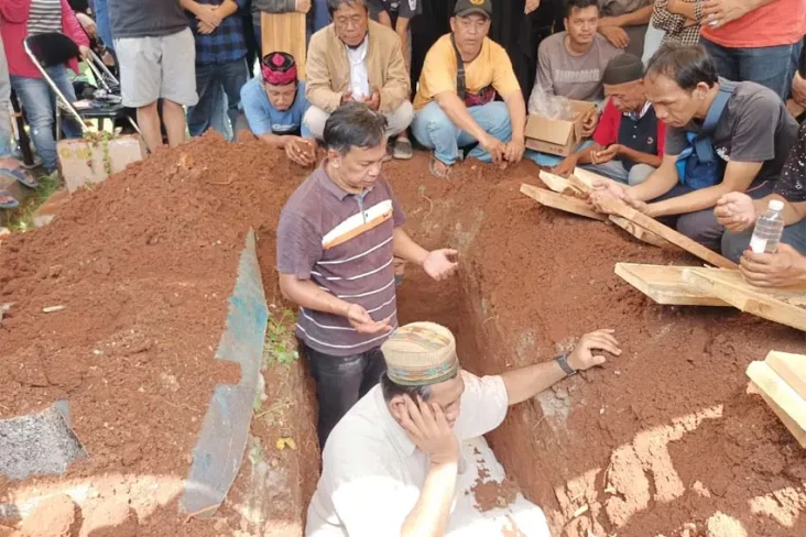 Penuh Haru, Keponakan...