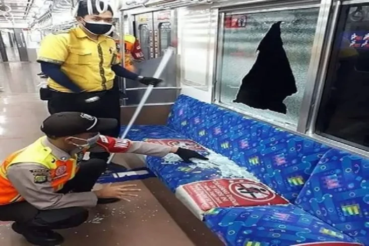 Pelaku Pelemparan Batu...