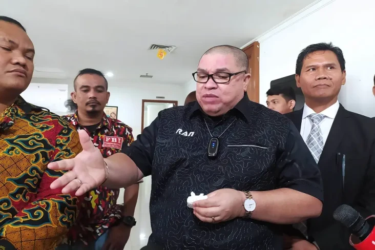 Razman Arif Nasution...
