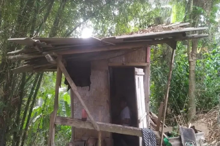 Sengsara! Pemulung Ini...