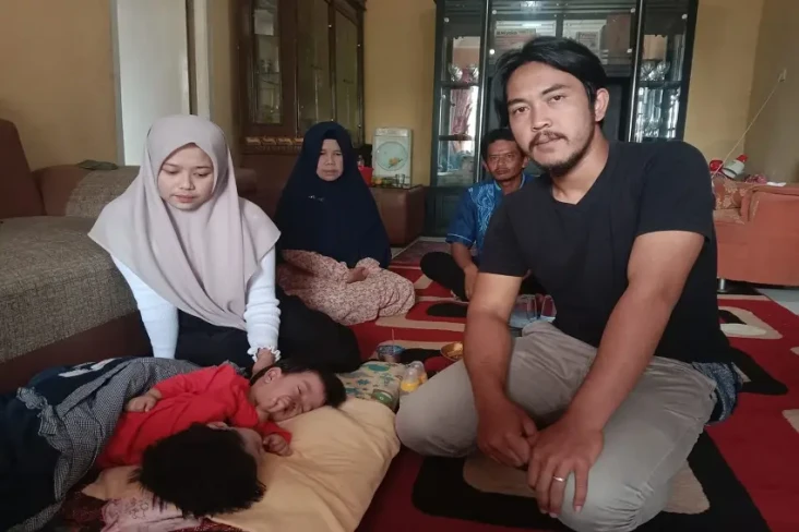 Kembar Siam di KBB,...