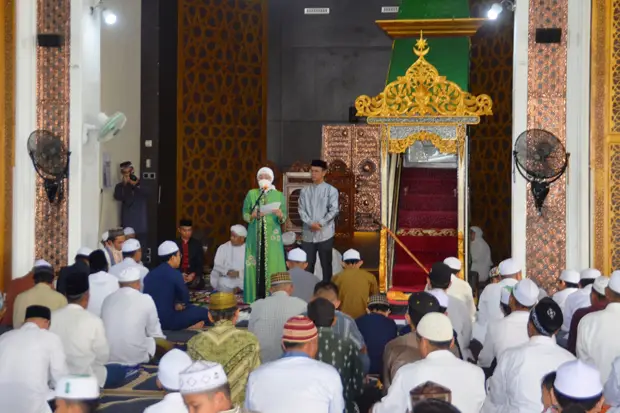 Bupati Ajak Doakan Jemaah...