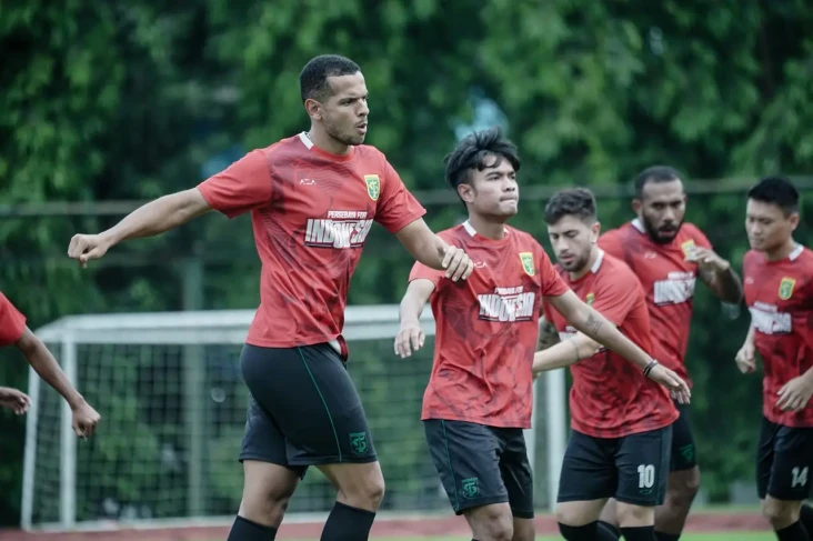 Persebaya Fokus Bangun...