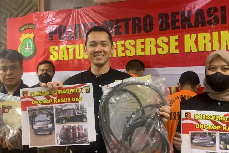 Pengoplosan Elpiji Bersubsidi...