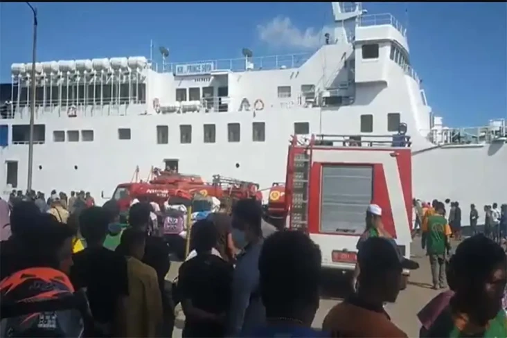 KM Prince Soya Terbakar...