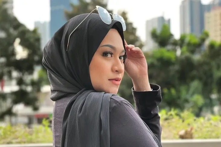 Curhat ke Jessica Iskandar,...