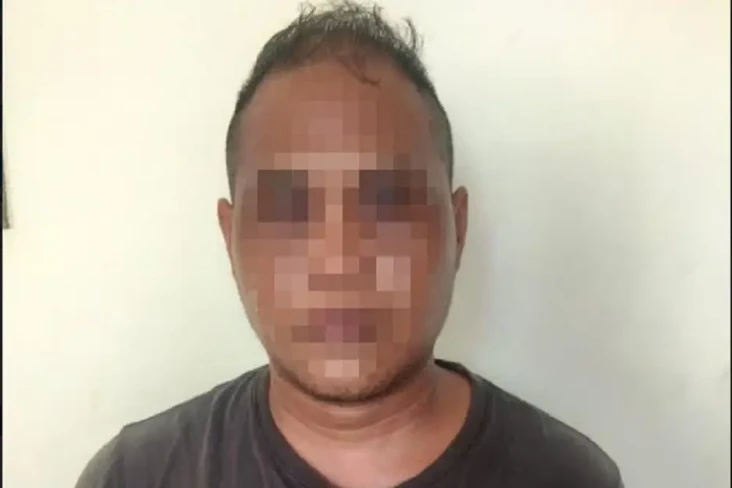 Ancam Tikam Korban dengan...