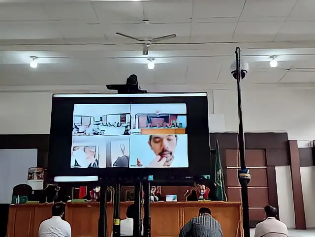 Sidang Dugaan Suap dan...
