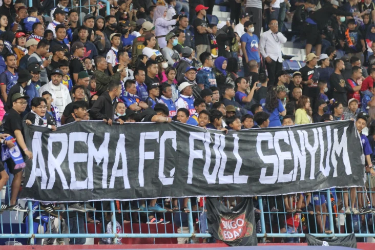Arema Jamu Borneo FC...