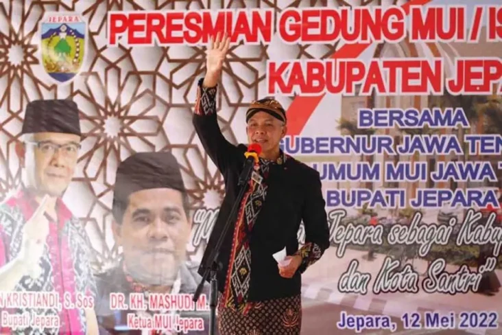 Survei: Ganjar Pranowo...