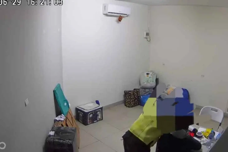 Terekam CCTV, Satpam...
