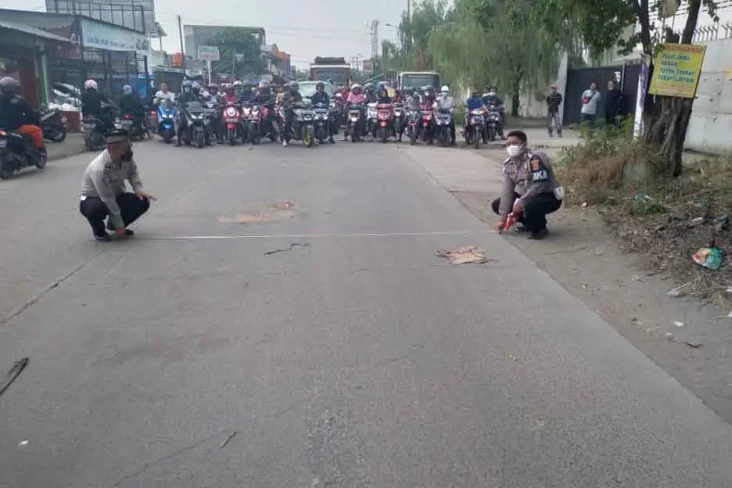 Kakek Gagal Nyalip,...