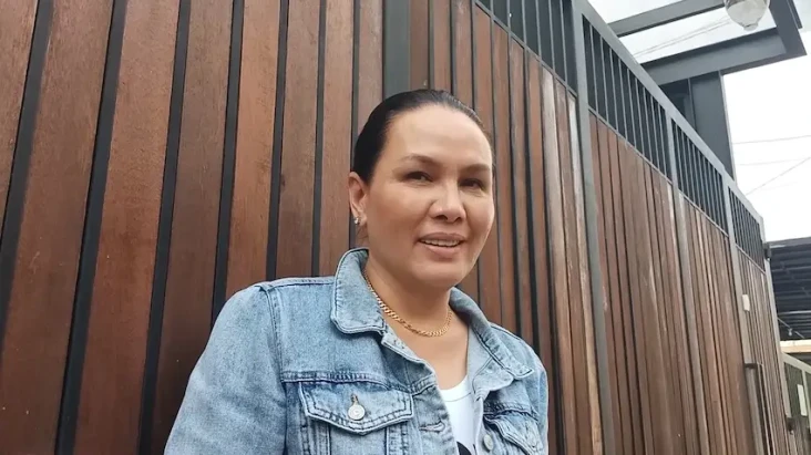 Polisi Geledah Rumah...