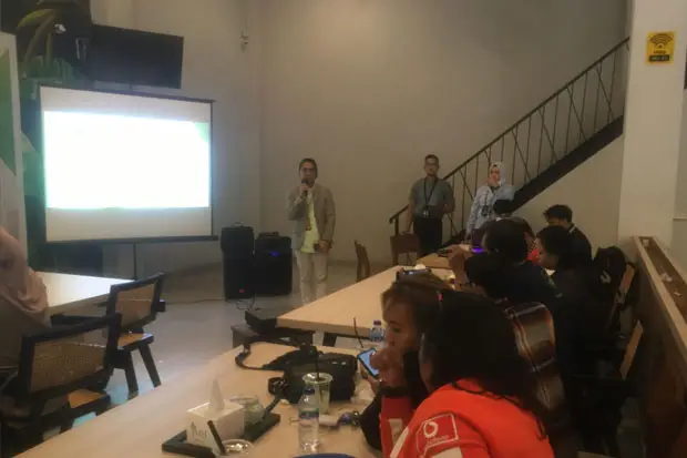 Pegadaian Makassar Target...
