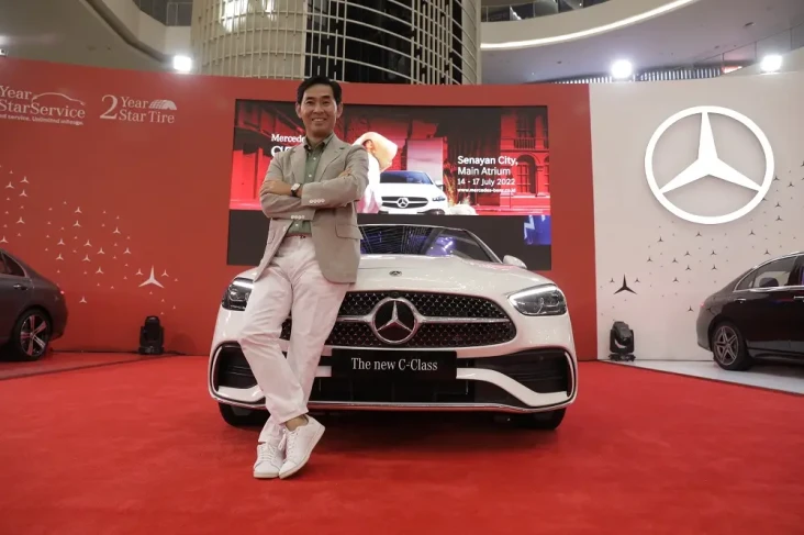 Mercedes-Benz C-Class...
