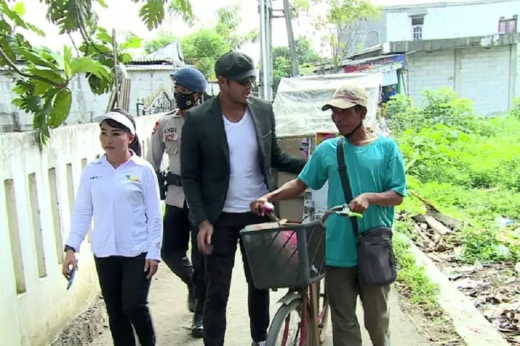 Pedagang Ini Mendapatkan...