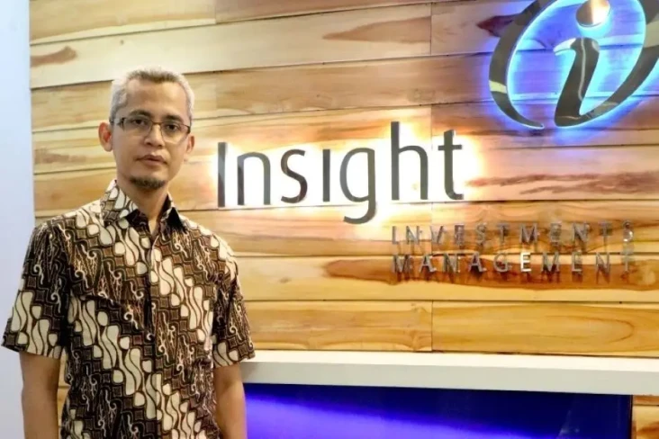 Inflasi Melambung Bikin...