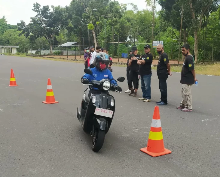 3 Cara Berkendara Sepeda...