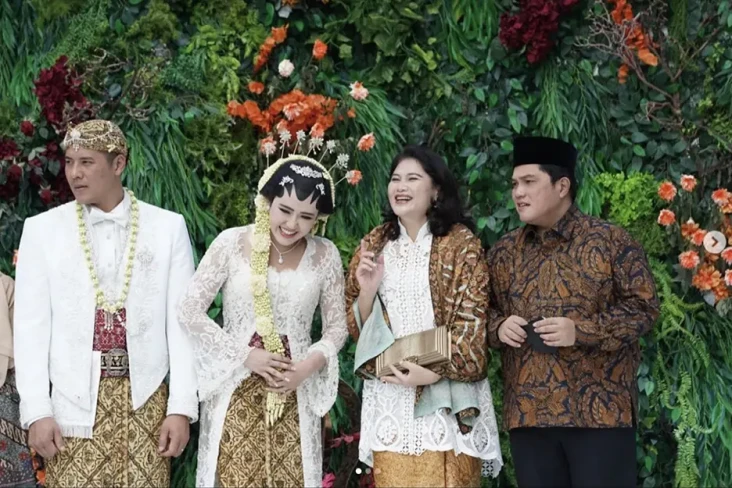 Jadi Saksi Pernikahan...