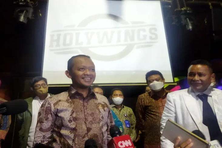 Soal Perizinan Holywings,...