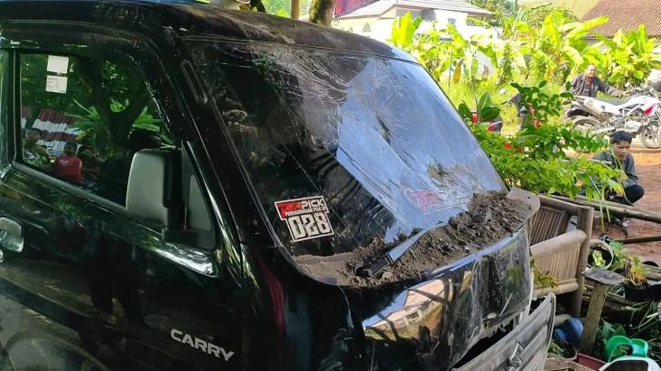 Pulang dari Tempat Hiburan,...