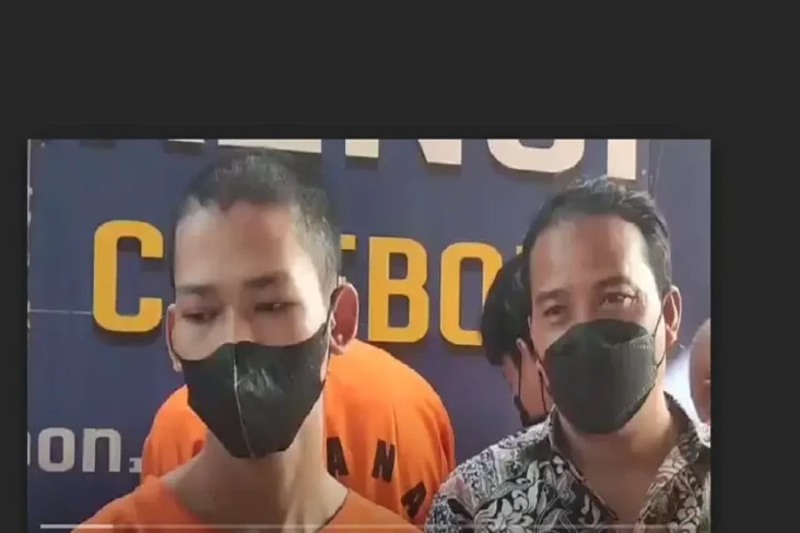 Minta Putus, Gadis Cirebon...