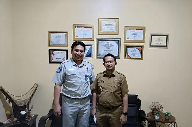 Berkomitmen Beri Pelayanan...