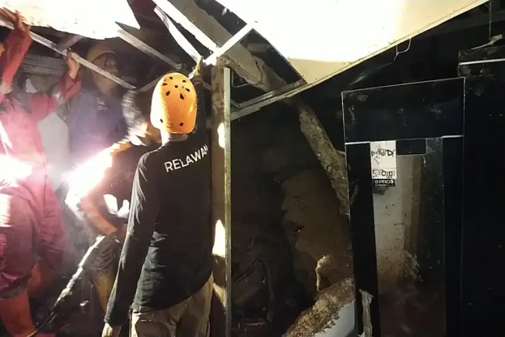 21 Bencana Alam di Kota...