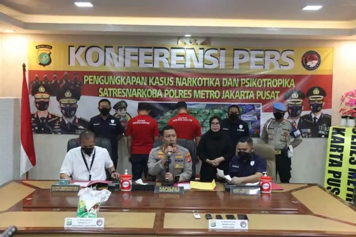 Polisi Tangkap 2 Pengedar...