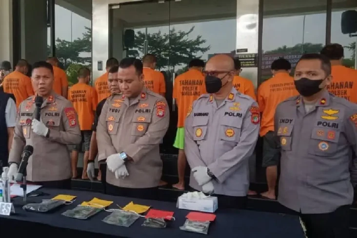 11 Pencuri Motor di...